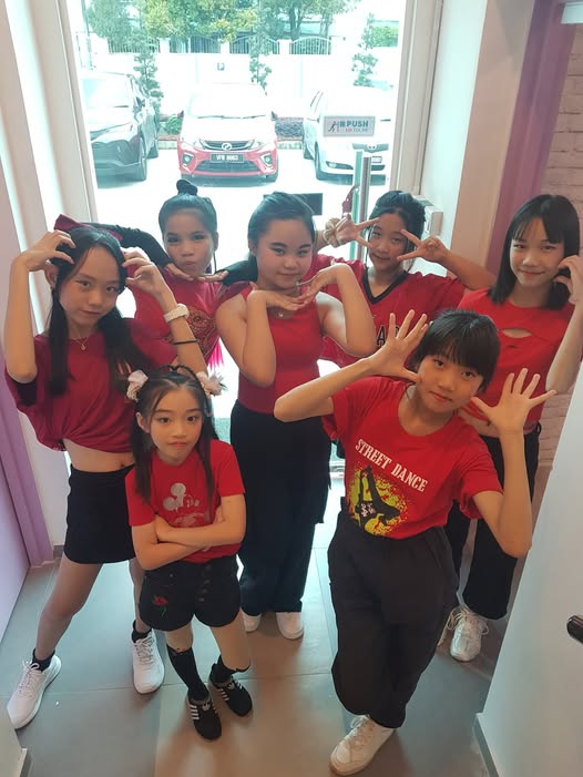 代表学校出校表演！表演成功！